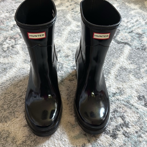 Hunter Original Refined Mid Wedge Boot in Black - Picture 1 of 10